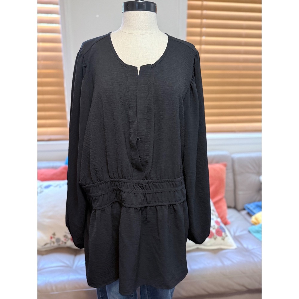 Torrid Black Long Sleeve Split Neck Peplum Tunic Top Size 3 3X